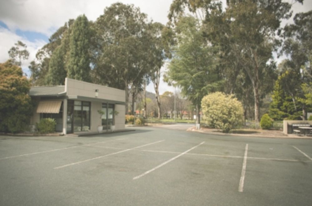 Red Cedars Motel Canberra Exteriör bild